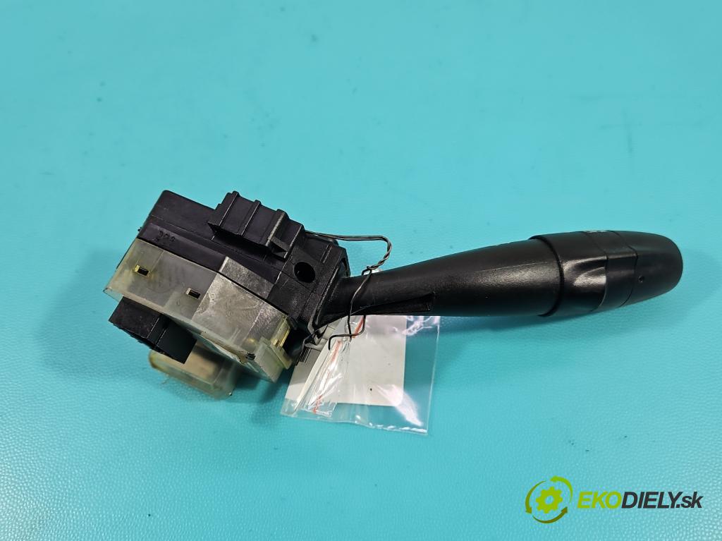 Hyundai I30 I 2007-2012 1.6 crdi 115 HP manual 84.6 kW 1582 cm3 5- prepínač smeroviek 93410-2L020 (Prepínacie páčky pod volantom)