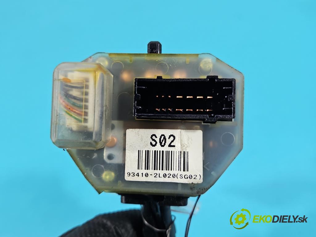 Hyundai I30 I 2007-2012 1.6 crdi 115 HP manual 84.6 kW 1582 cm3 5- prepínač smeroviek 93410-2L020 (Prepínacie páčky pod volantom)