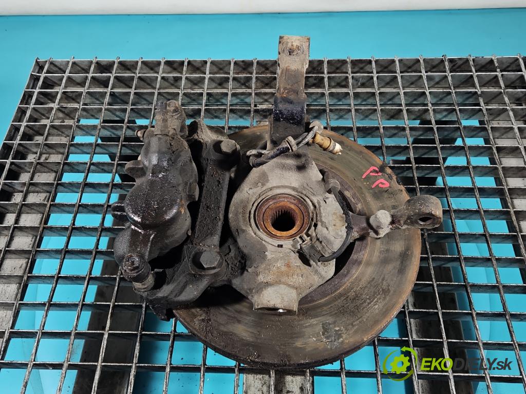 Nissan Primastar 2001-2014 2.0 dci 114 hp manual 84 kW 1995 cm3 5- náboj pravé  (Náboj kola)