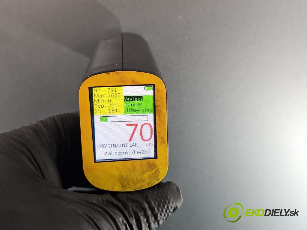 Vw Passat B8 2014 - 1.4 tsi 125 hp manual 92 kW 1395 cm3 4- kapota přední