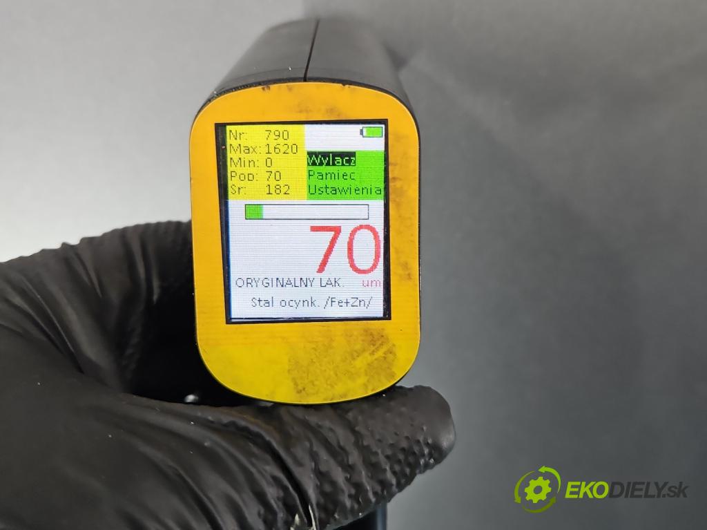 Vw Passat B8 2014 - 1.4 tsi 125 hp manual 92 kW 1395 cm3 4- kapota přední