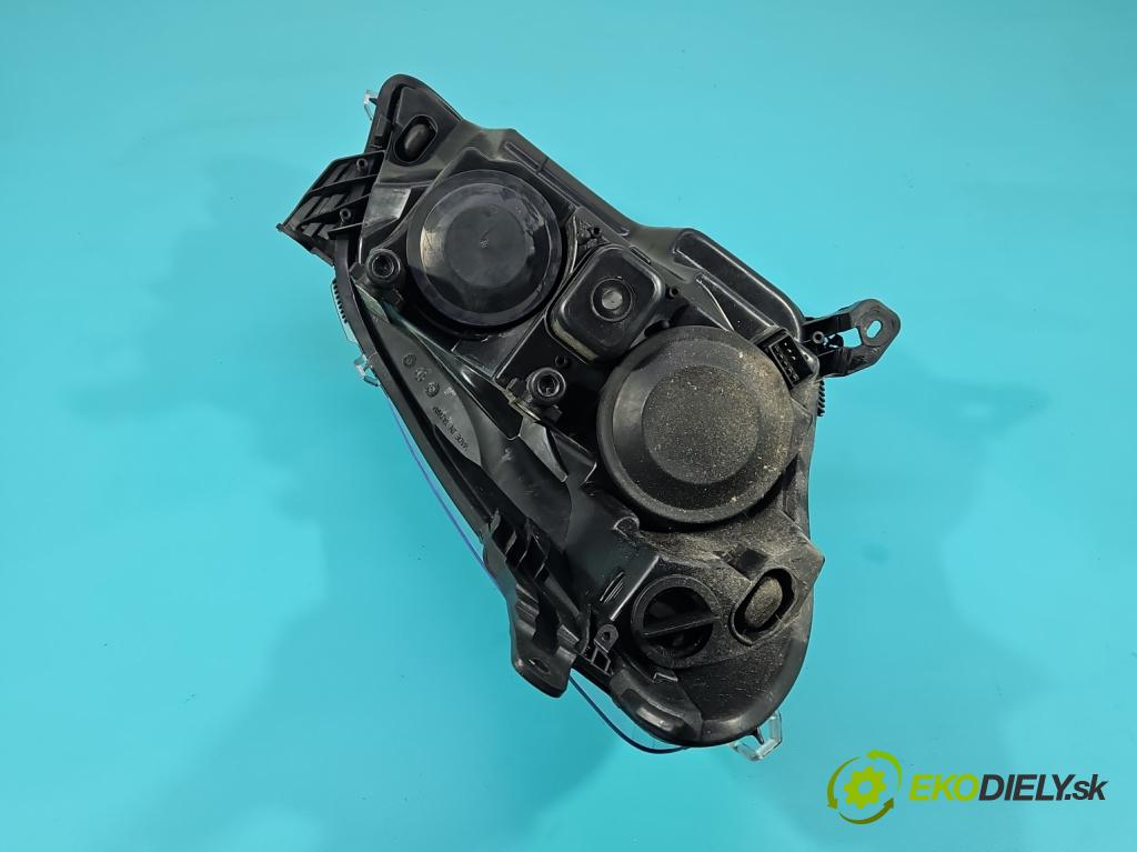 Opel Astra III 2004-2014 1.6 16V 116 hp manual 85 kW 1598 cm3 5- světlo levý  (Klika dveří ostatní)