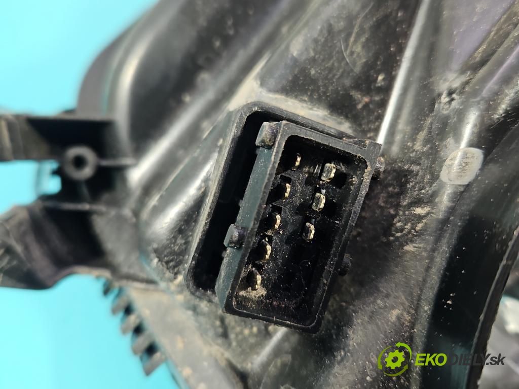 Opel Astra III 2004-2014 1.6 16V 116 HP manual 85 kW 1598 cm3 5- Reflektor: pravý  (Svetlo predné pravé)