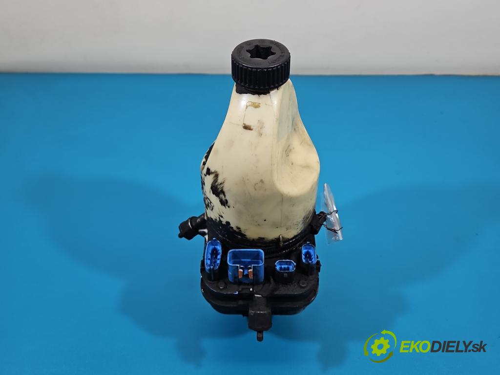 Fiat Croma II 2005-2010 1.9 jtd 120 HP manual 88 kW 1910 cm3 5- čerpadlo posilovač  (Servočerpadlo)