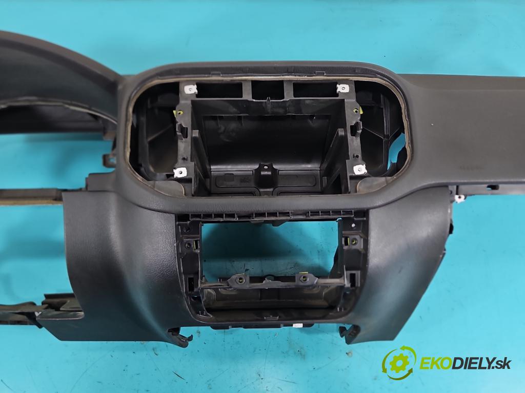 Vw Tiguan I 2007-2016 2.0 TDI 140 hp automatic 103 kW 1968 cm3 5- kokpit,přistrojova deska