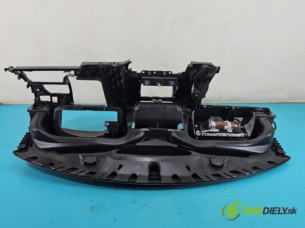 Vw Tiguan I 2007-2016 2.0 TDI 140 hp automatic 103 kW 1968 cm3 5- kokpit,přistrojova deska