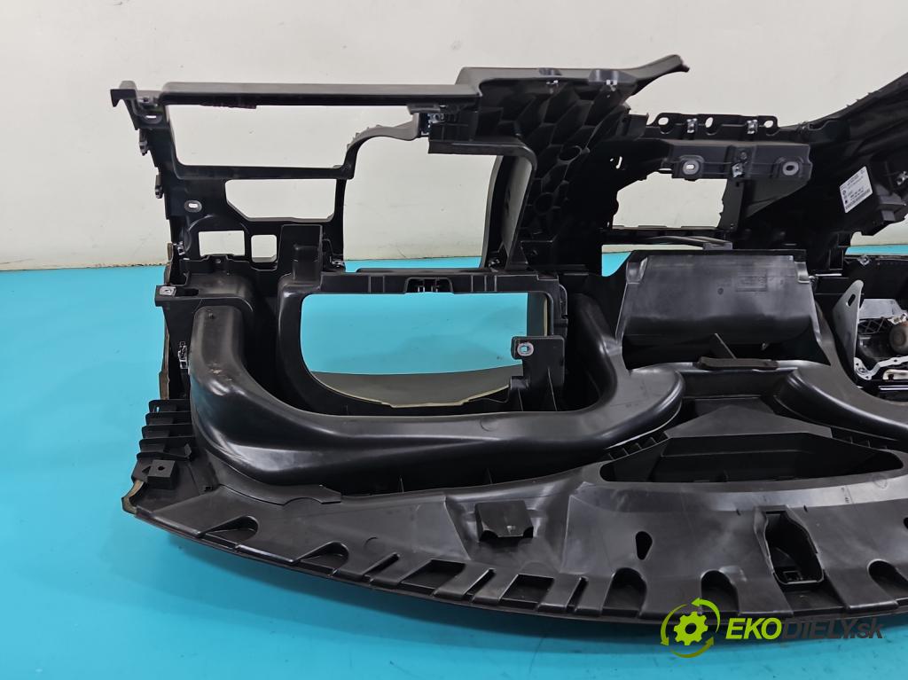 Vw Tiguan I 2007-2016 2.0 TDI 140 hp automatic 103 kW 1968 cm3 5- kokpit,přistrojova deska