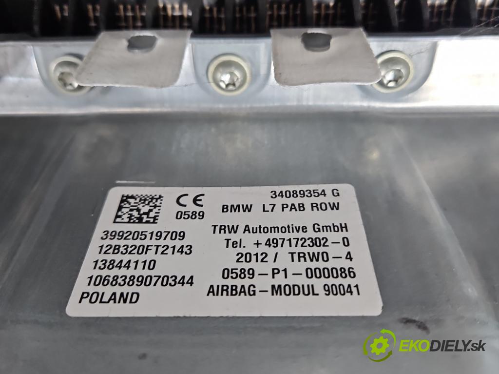 Bmw 3 F30 2011-2018 2.0d 184 hp manual 135 kW 1995 cm3 5- kokpit,přistrojova deska