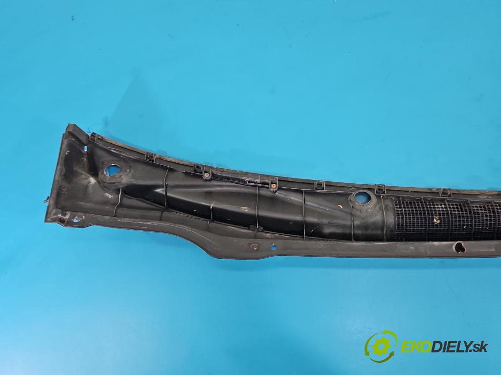 Hyundai I30 I 2007-2012 1.6 crdi 115 HP manual 84.6 kW 1582 cm3 5- torpédo 86151-2L00 (Torpédo (plast pod čelným sklom))