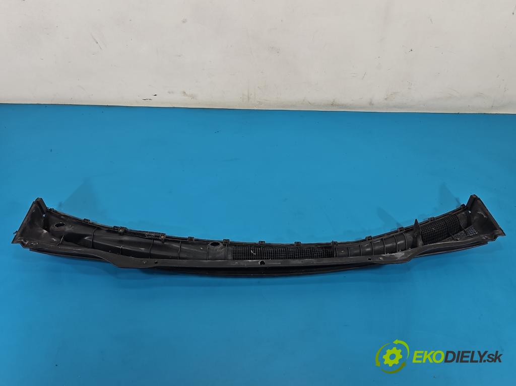 Hyundai I30 I 2007-2012 1.6 crdi 115 HP manual 84.6 kW 1582 cm3 5- torpédo 86151-2L00 (Torpédo (plast pod čelným sklom))