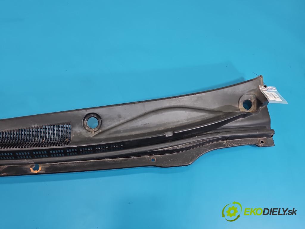 Hyundai I30 I 2007-2012 1.6 crdi 115 HP manual 84.6 kW 1582 cm3 5- torpédo 86151-2L00 (Torpédo (plast pod čelným sklom))