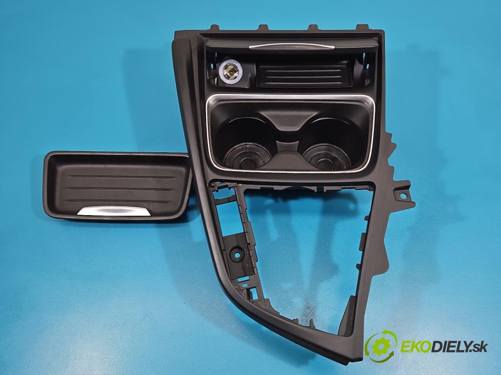 Bmw 3 F30 2011-2018 2.0d 184hp manual 135 kW 1995 cm3 5- Rukojeť: na nápoje: 82197007 (Držiak (úchyt) na nápoje)