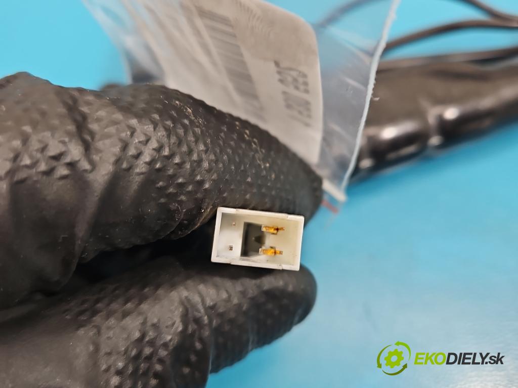 Bmw 3 F30 2011-2018 2.0d 184hp manual 135 kW 1995 cm3 5- pas bezpečnosť: predné pravý 7259388