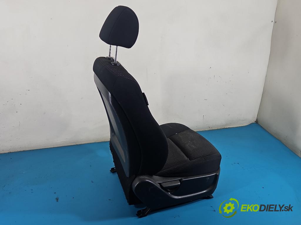 Hyundai I30 I 2007-2012 1.6 crdi 115 HP manual 84.6 kW 1582 cm3 5- Sedačka pravý  (Sedadlo)