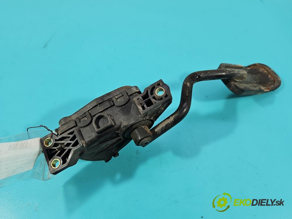 Vw Transporter T4 1990-2003 2.5 TDI 88 hp manual 65 kW 2461 cm3 5- pedal plyn: potenciometr: 7D1721603B