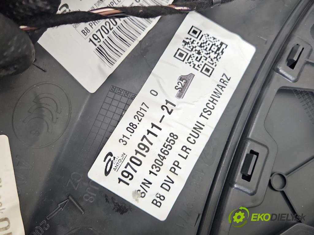 Vw Passat B8 2014 - 1.4 tsi 125 HP manual 92 kW 1395 cm3 4- Čalounictví: dvere predné pravé 3G1867410
