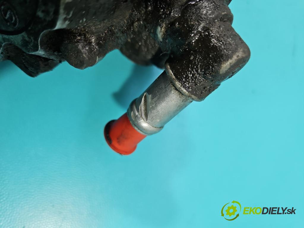 Vw Transporter T4 1990-2003 2.5 TDI 88 HP manual 65 kW 2461 cm3 5- čerpadlo posilovač  (Servočerpadlo)