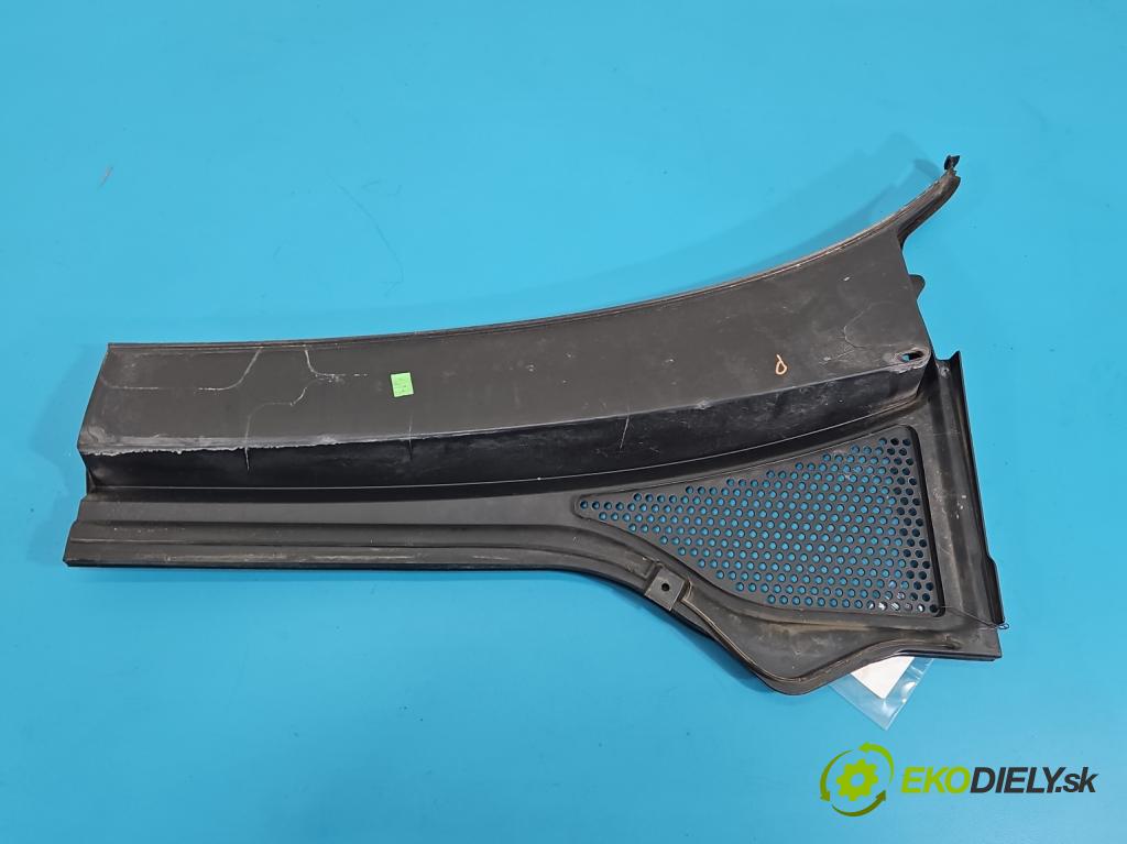 Vw Passat B8 2014 - 1.4 tsi 125 HP manual 92 kW 1395 cm3 4- torpédo 3G1819404 (Torpédo (plast pod čelným sklom))