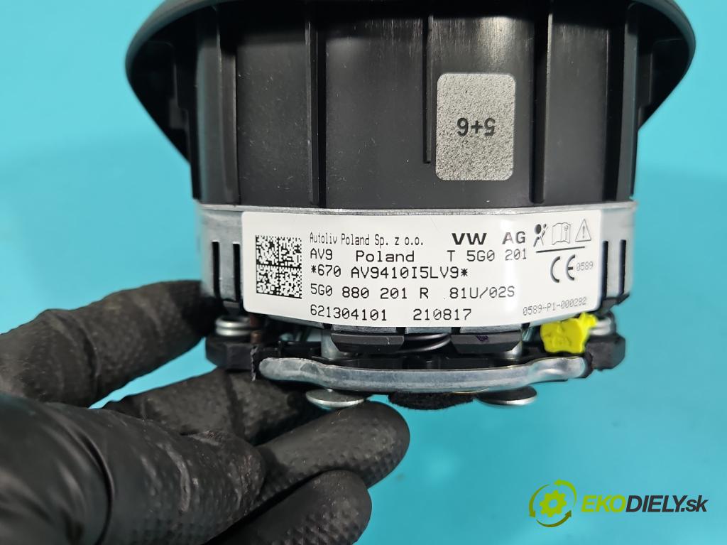 Vw Passat B8 2014 - 1.4 tsi 125 HP manual 92 kW 1395 cm3 4- airbag vzduch: Řidiči: 5G0880201R (Airbag)