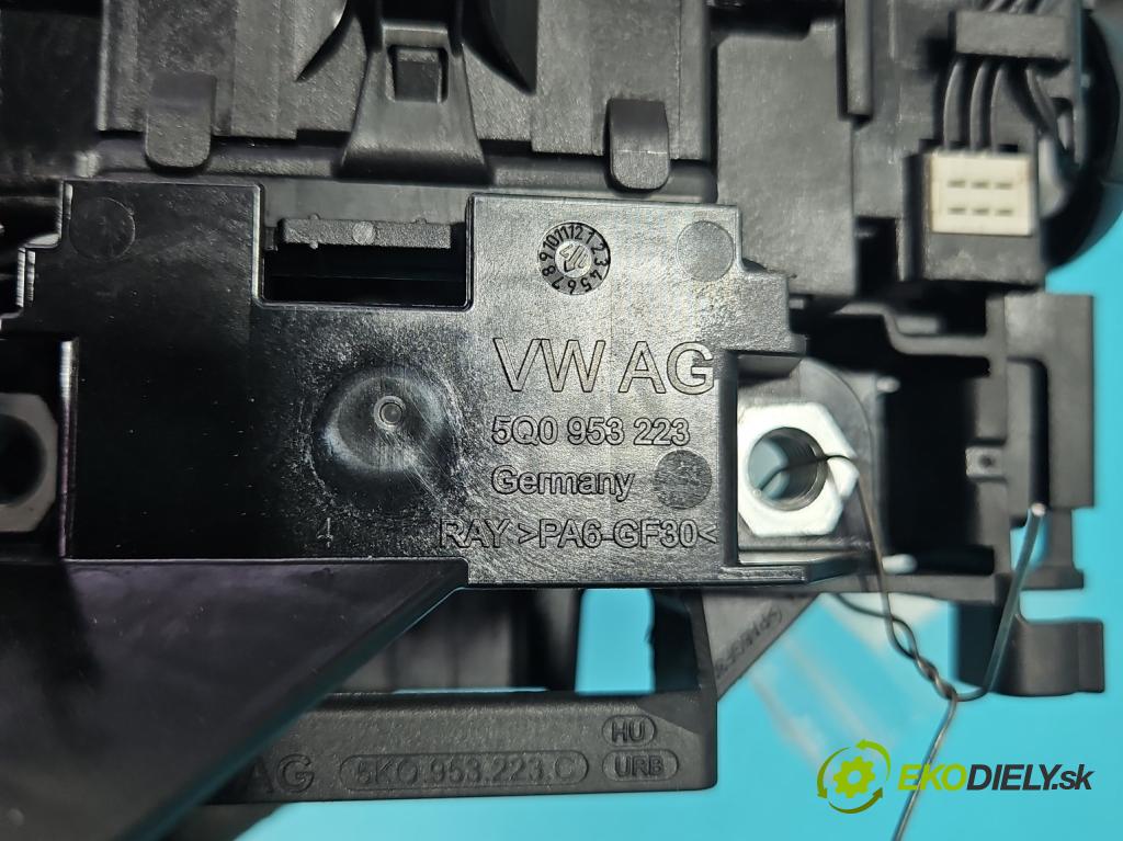 Vw Passat B8 2014 - 1.4 tsi 125 HP manual 92 kW 1395 cm3 4- prepínač komplex: 5Q0953521AF (Prepínacie páčky pod volantom)