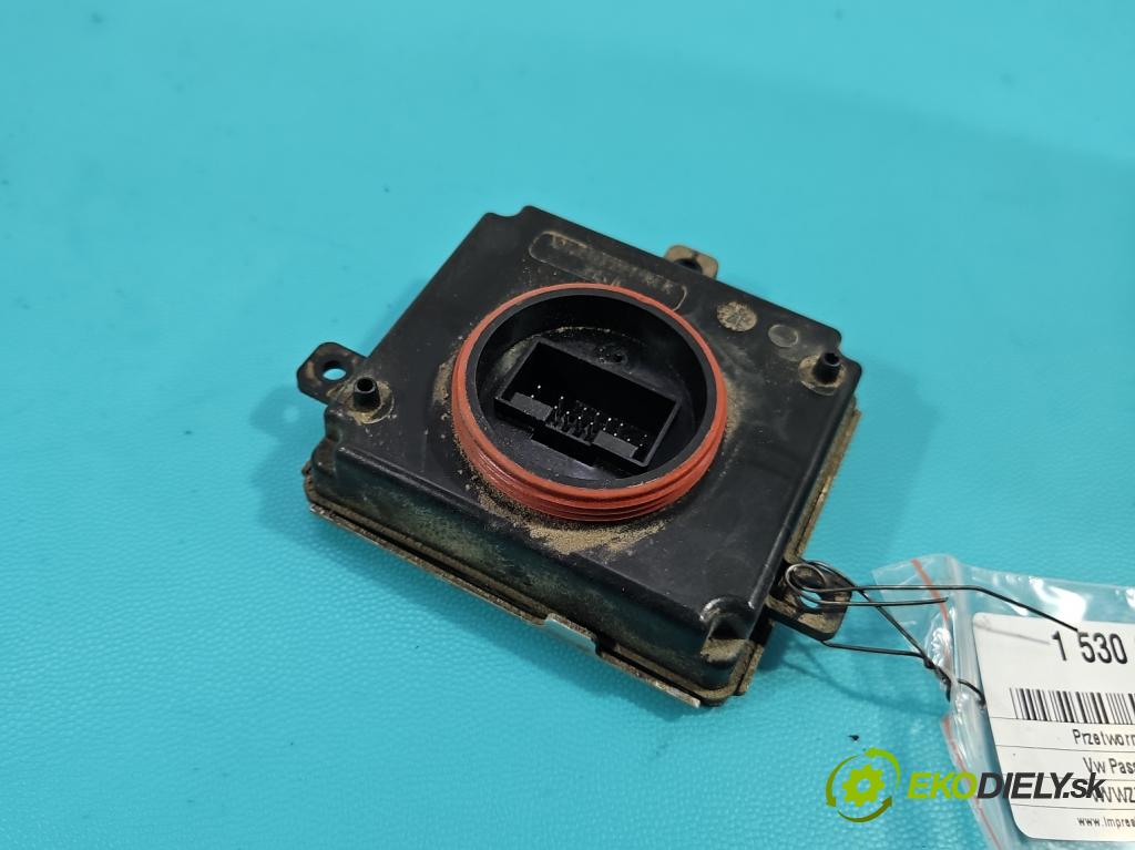 Vw Passat B8 2014 - 1.4 tsi 125 HP manual 92 kW 1395 cm3 4- střídač: xenon 4G0907697H (Riadiaca jednotka xenónu)