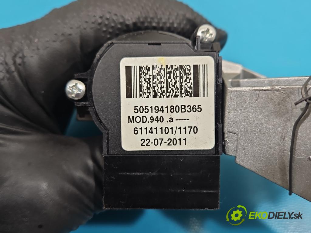 Alfa romeo Giulietta 1.4 T 170 HP manual 125 kW 1368 cm3 5- Spínačka 505194180B365 (Spínacia skrinka)