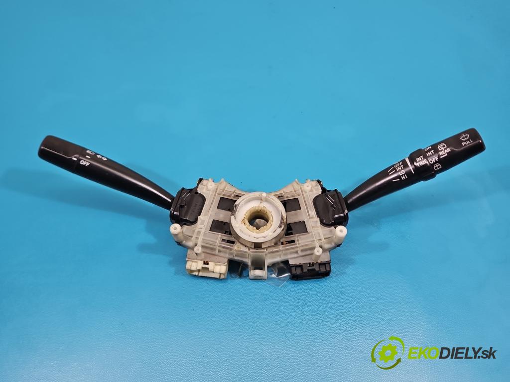 Toyota Corolla E11 1997-2002 1.4 vvti 97KM manual 71 kW 1398 cm3 3- prepínač komplex: 84310-1E680 (Prepínacie páčky pod volantom)