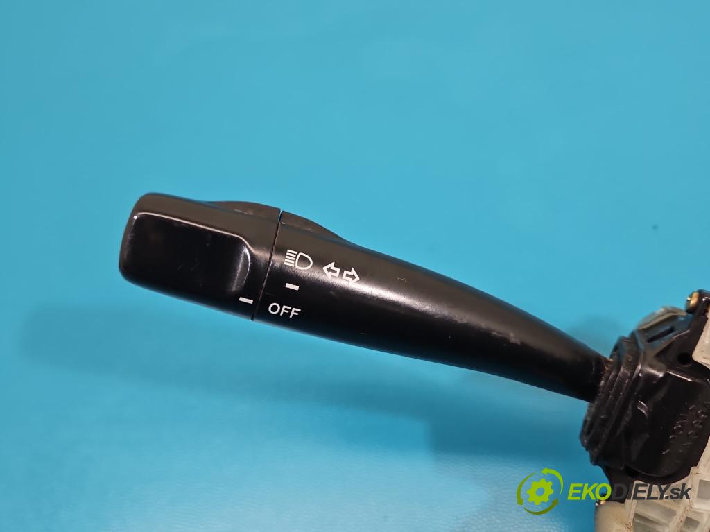 Toyota Corolla E11 1997-2002 1.4 vvti 97KM manual 71 kW 1398 cm3 3- prepínač komplex: 84310-1E680 (Prepínacie páčky pod volantom)