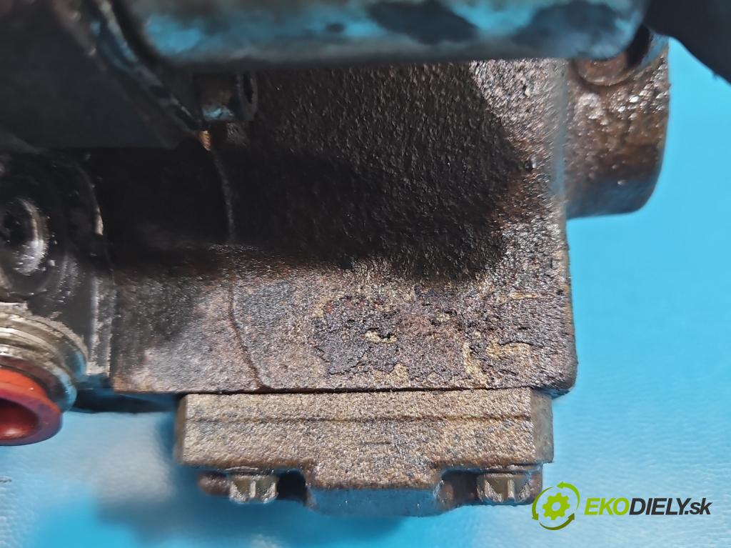 Volvo V50 2.0d 136 HP manual 100 kW 1997 cm3 5- čerpadlo vstrekovacia 9654615580 (Vstrekovacie čerpadlo)