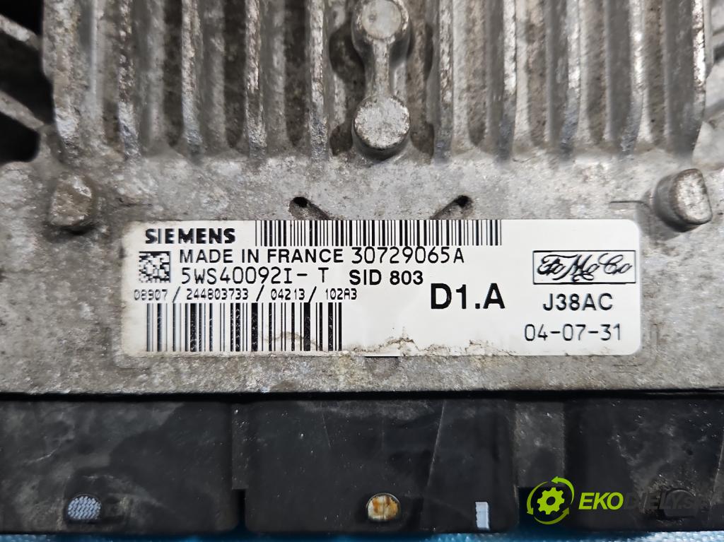 Volvo V50 2.0d 136 HP manual 100 kW 1997 cm3 5- riadiaca jednotka motora 30729065A