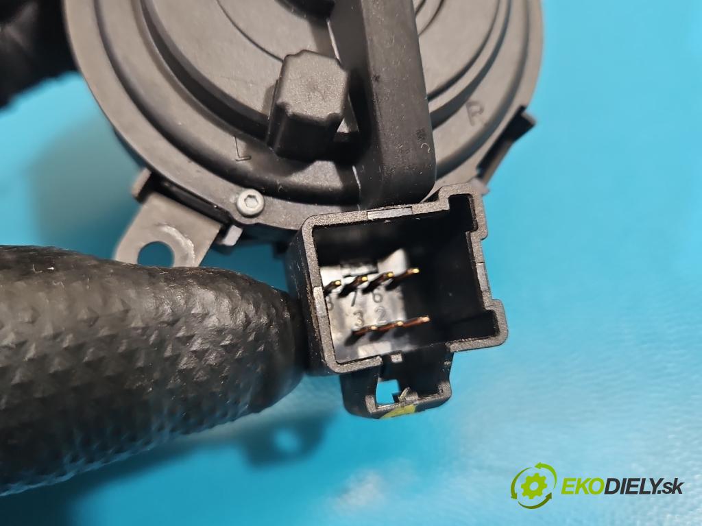 Volvo V50 2.0d 136 HP manual 100 kW 1997 cm3 5- Spínačka  (Spínacia skrinka)