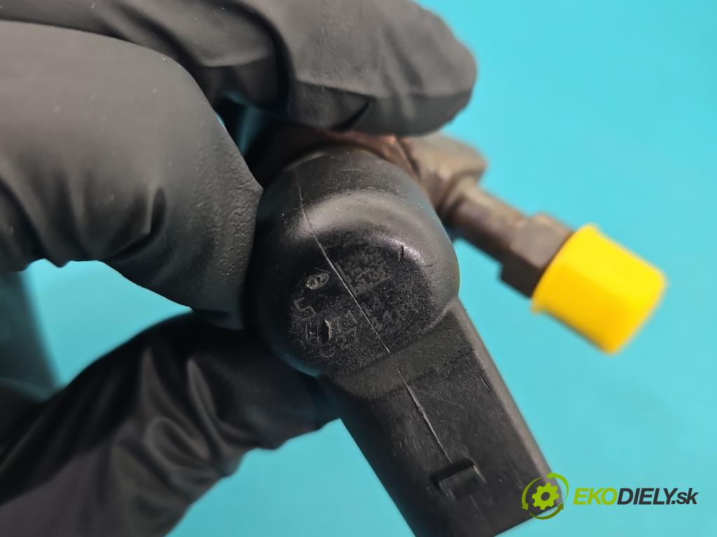 Volvo V50 2.0d 136 HP manual 100 kW 1997 cm3 5- vstrek 9657144580 (Vstrekovač paliva)