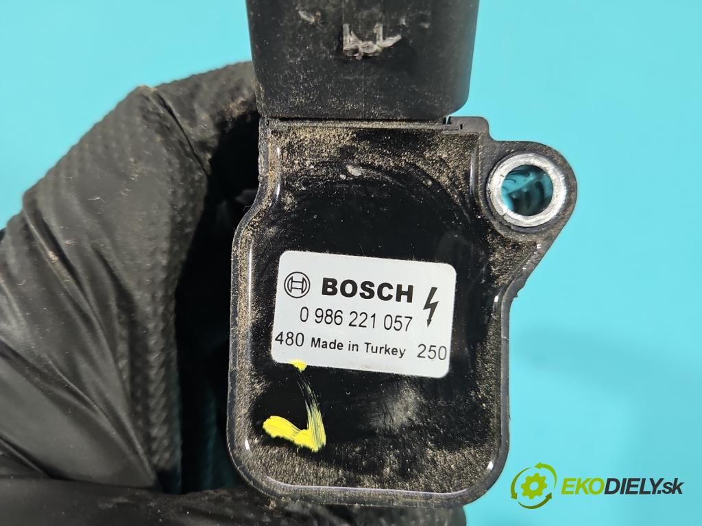 Vw Passat B8 2014 - 1.4 tsi 125 HP manual 92 kW 1395 cm3 4- cievka zapaľovacia 04E905110K (Zapaľovacia cievka)