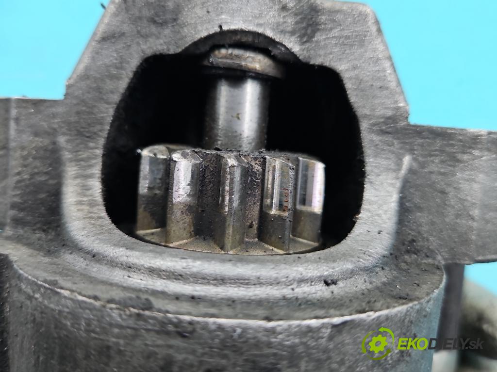 Volvo V50 2.0d 136 HP manual 100 kW 1997 cm3 5- štartér 30667494 (Štartér)