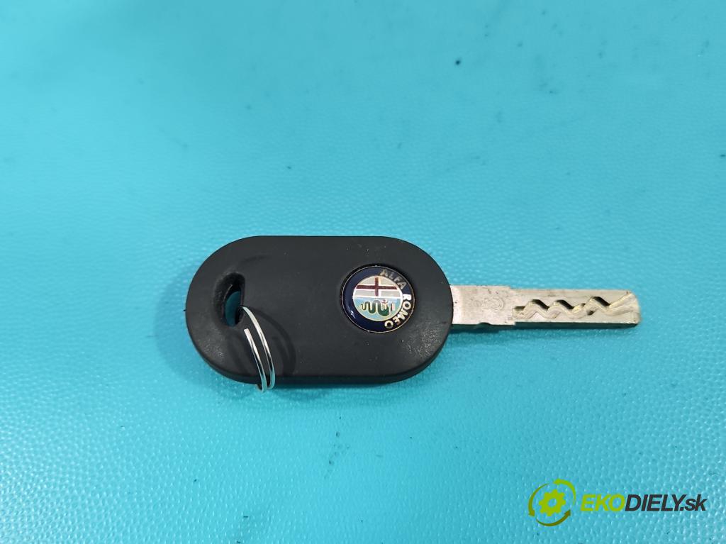 Alfa romeo Giulietta 1.4 T 170 HP manual 125 kW 1368 cm3 5- rukoväť predné ľavé mimo: 242567 (Kľučka dverí vonkajšia predná ľavá)