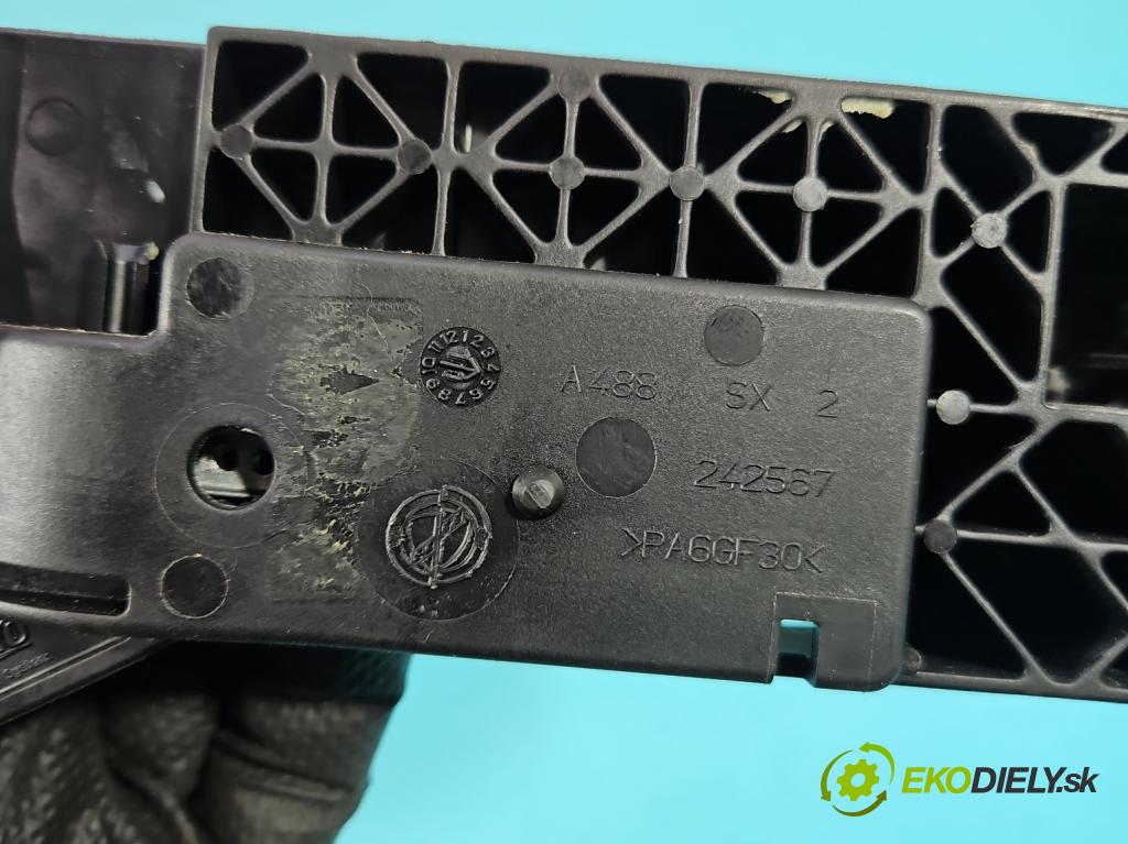 Alfa romeo Giulietta 1.4 T 170 HP manual 125 kW 1368 cm3 5- rukoväť predné ľavé mimo: 242567 (Kľučka dverí vonkajšia predná ľavá)