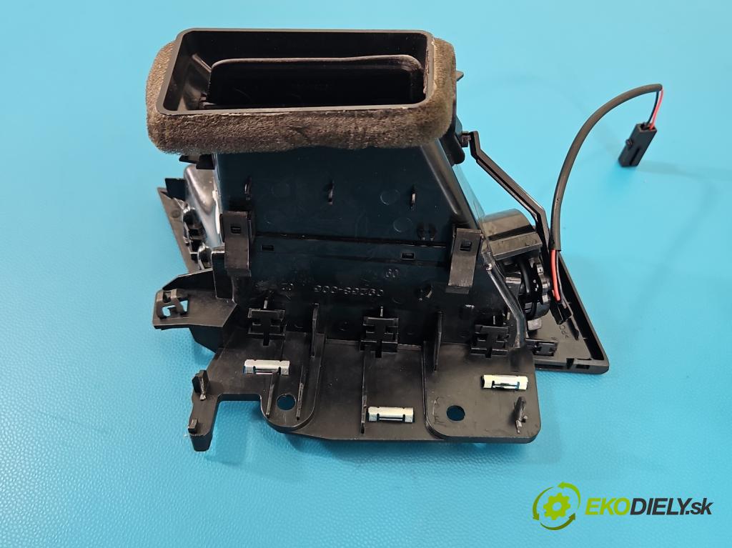 Vw Passat B8 2014 - 1.4 tsi 125 HP manual 92 kW 1395 cm3 4- Mřížka: kúrenia stredová 3G1858416 (Mriežka kúrenia (fukár))