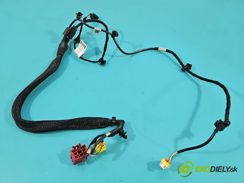 Vw Passat B8 2014 - 1.4 tsi 125 hp manual 92 kW 1395 cm3 4- Balíček: 3G1971365BE