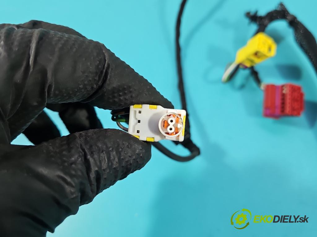 Vw Passat B8 2014 - 1.4 tsi 125 hp manual 92 kW 1395 cm3 4- Balíček: 3G1971365BE