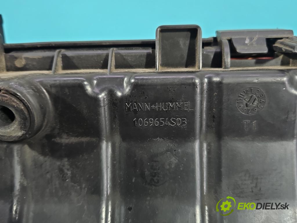 Vw Passat B8 2014 - 1.4 tsi 125 HP manual 92 kW 1395 cm3 4- obal filtra vzduchu 04E129611G (Obal vzduchového filtra)