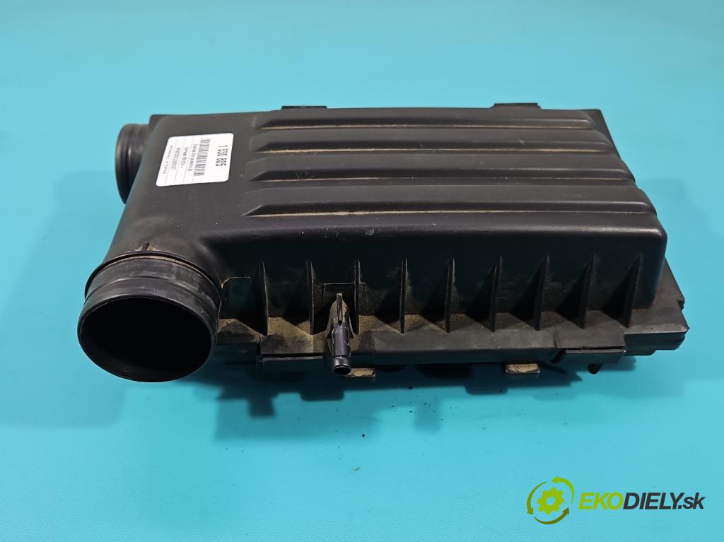 Vw Passat B8 2014 - 1.4 tsi 125 HP manual 92 kW 1395 cm3 4- obal filtra vzduchu 04E129611G (Obal vzduchového filtra)