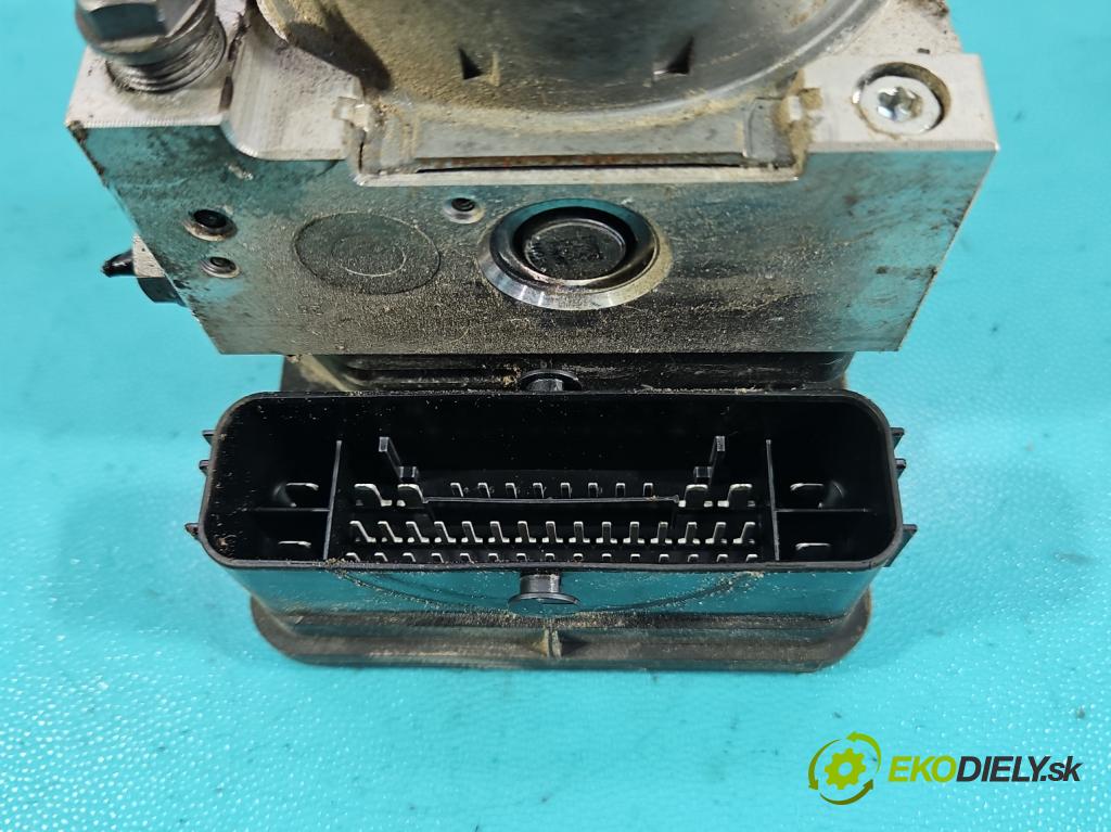 Vw Passat B8 2014 - 1.4 tsi 125 HP manual 92 kW 1395 cm3 4- čerpadlo abs 5Q0614517CG (Pumpa ABS)