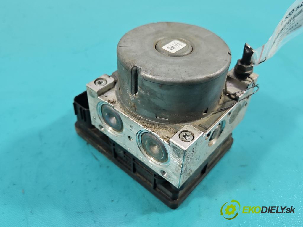 Vw Passat B8 2014 - 1.4 tsi 125 HP manual 92 kW 1395 cm3 4- čerpadlo abs 5Q0614517CG (Pumpa ABS)