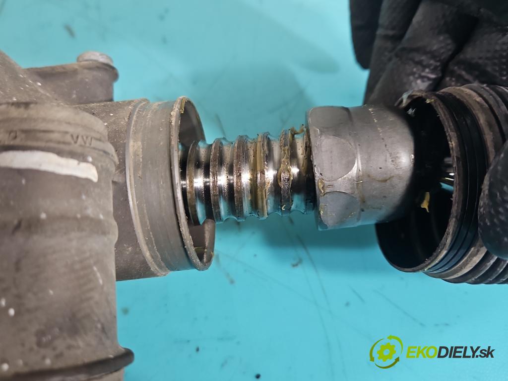 Vw Passat B8 2014 - 1.4 tsi 125 HP manual 92 kW 1395 cm3 4- Ozubené kolo: volant 3Q1423050R