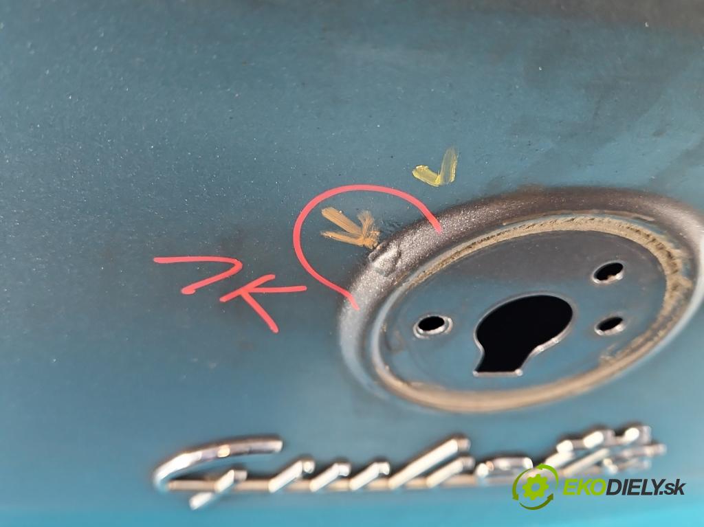 Alfa romeo Giulietta 1.4 T 170 hp manual 125 kW 1368 cm3 5- zadní kufrové dveře  (Zadní kapota (kufr))