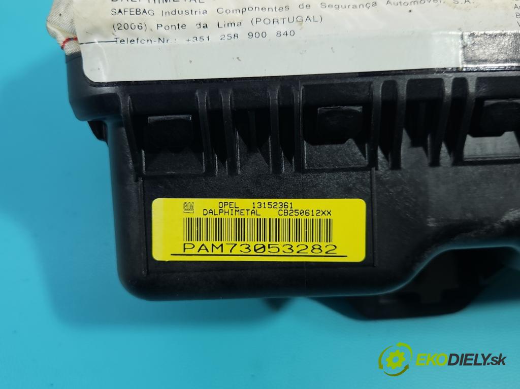 Opel Corsa D 2006-2014 1.0 12V 60 hp manual 44 kW 998 cm3 3- kokpit,přistrojova deska