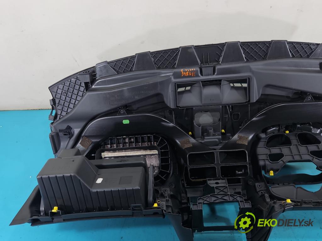 Opel Corsa D 2006-2014 1.0 12V 60 hp manual 44 kW 998 cm3 3- kokpit,přistrojova deska