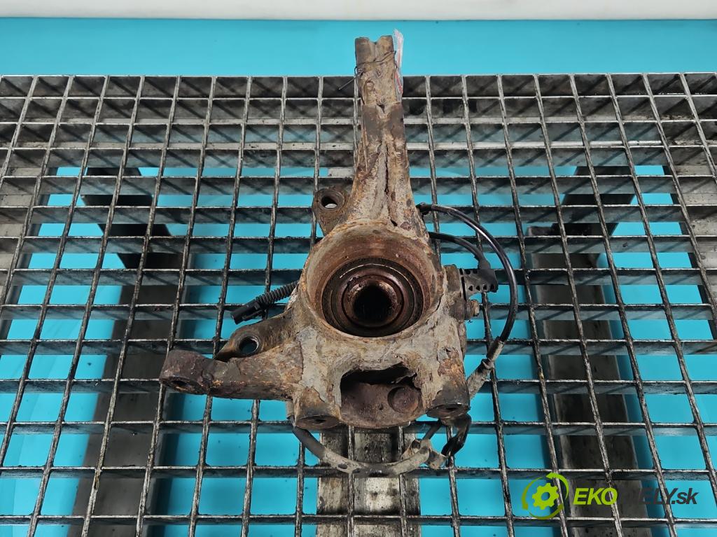 Hyundai I30 I 2007-2012 1.6 crdi 115 hp manual 84.6 kW 1582 cm3 5- náboj levé  (Náboj kola)