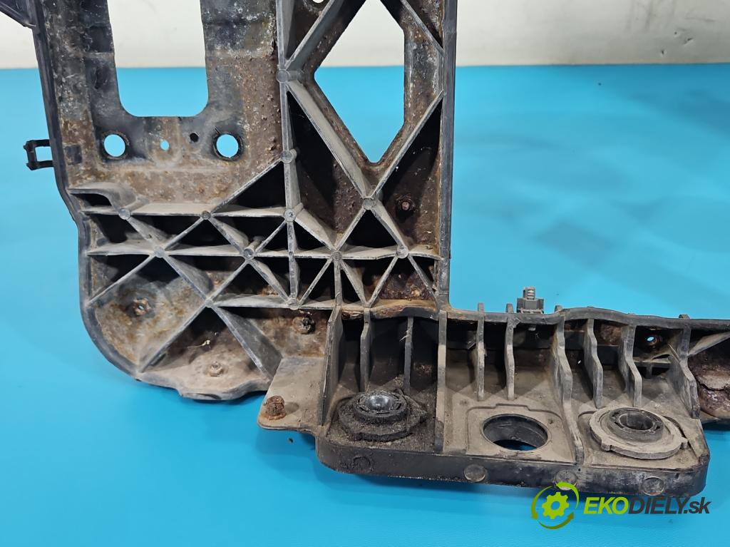 Hyundai I30 I 2007-2012 1.6 crdi 115 hp manual 84.6 kW 1582 cm3 5- stěna přední  (Přední výztuha)