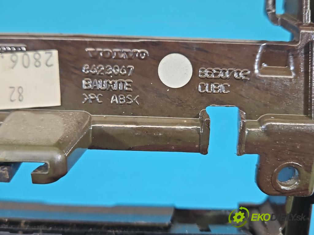 Volvo V50 2.0d 136 HP manual 100 kW 1997 cm3 5- panel kúrenia 8697155